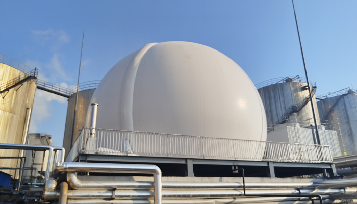 Precautions for Operating Double Membrane Gas Holders in Livestock Farms